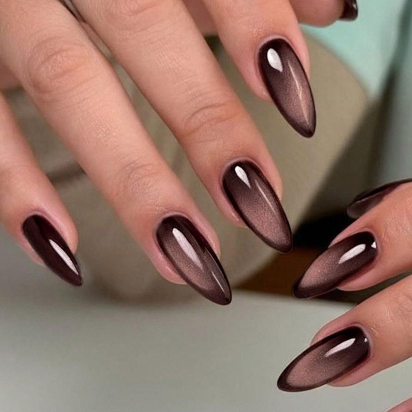 Faux Ongles Press-On Modèle kyra- Design Élégant Réutilisable