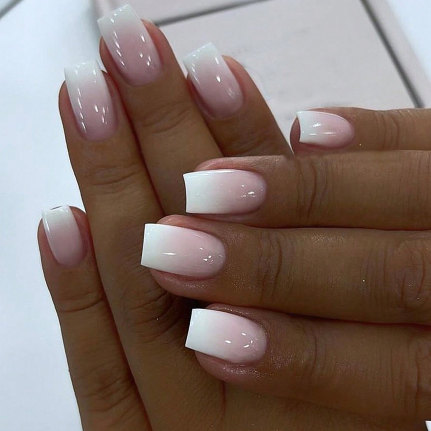 Faux Ongles Press-On Modèle Faty- Design Élégant Réutilisable